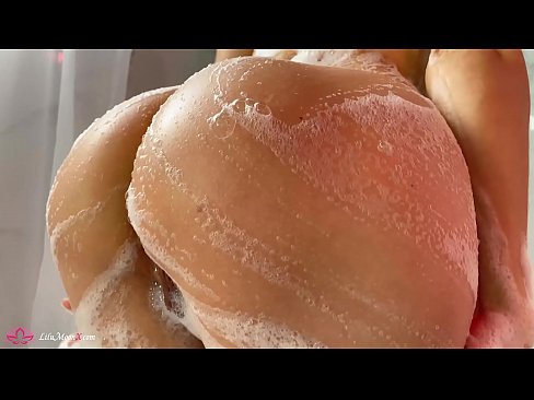 ❤️ Brunette Masturbates Pussy b'vibratur għal orga intens fid-doċċa ❤️❌ Porno fil-porn mt.sexuria-net.ru ❤